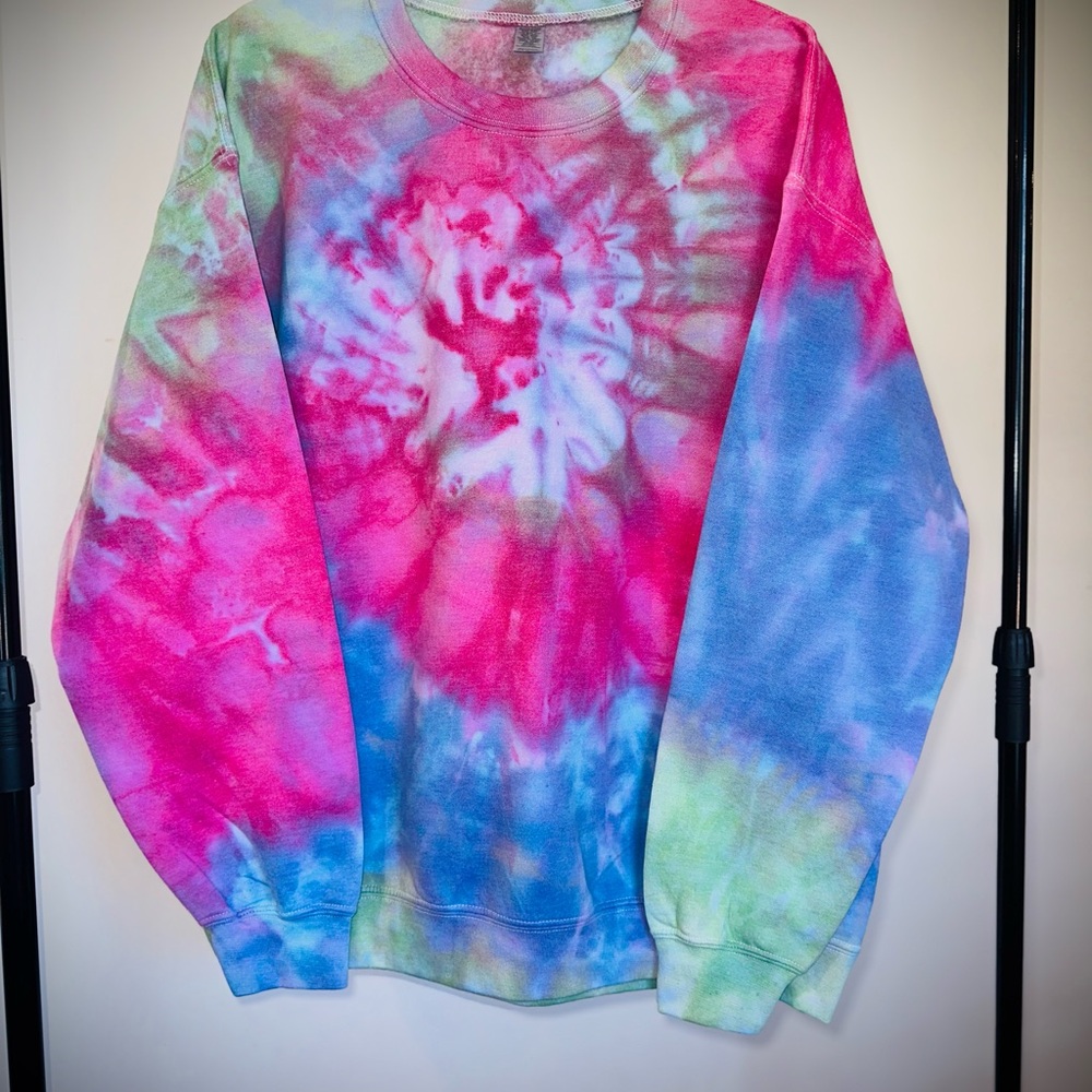 Ice dye, tie dyed crewneck